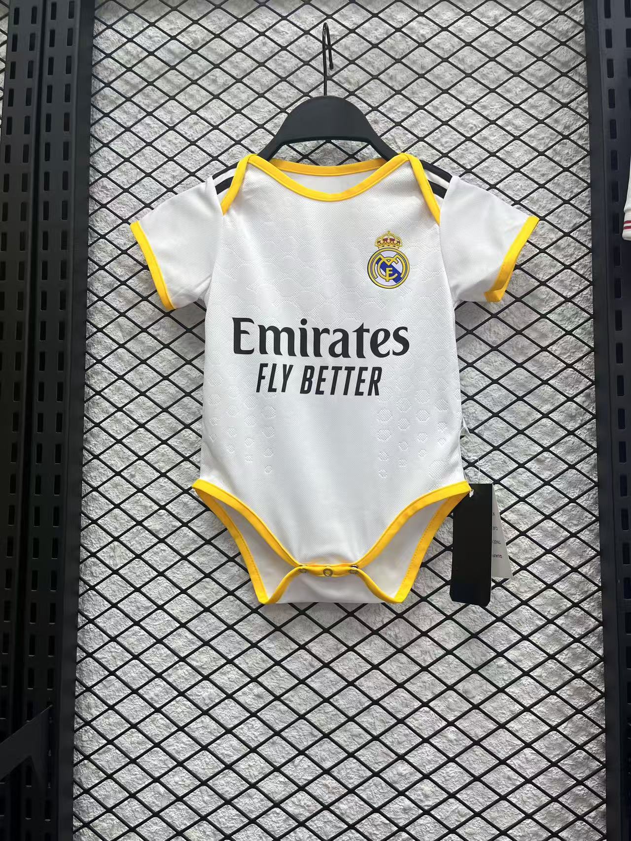 combition  blanc real de madrid