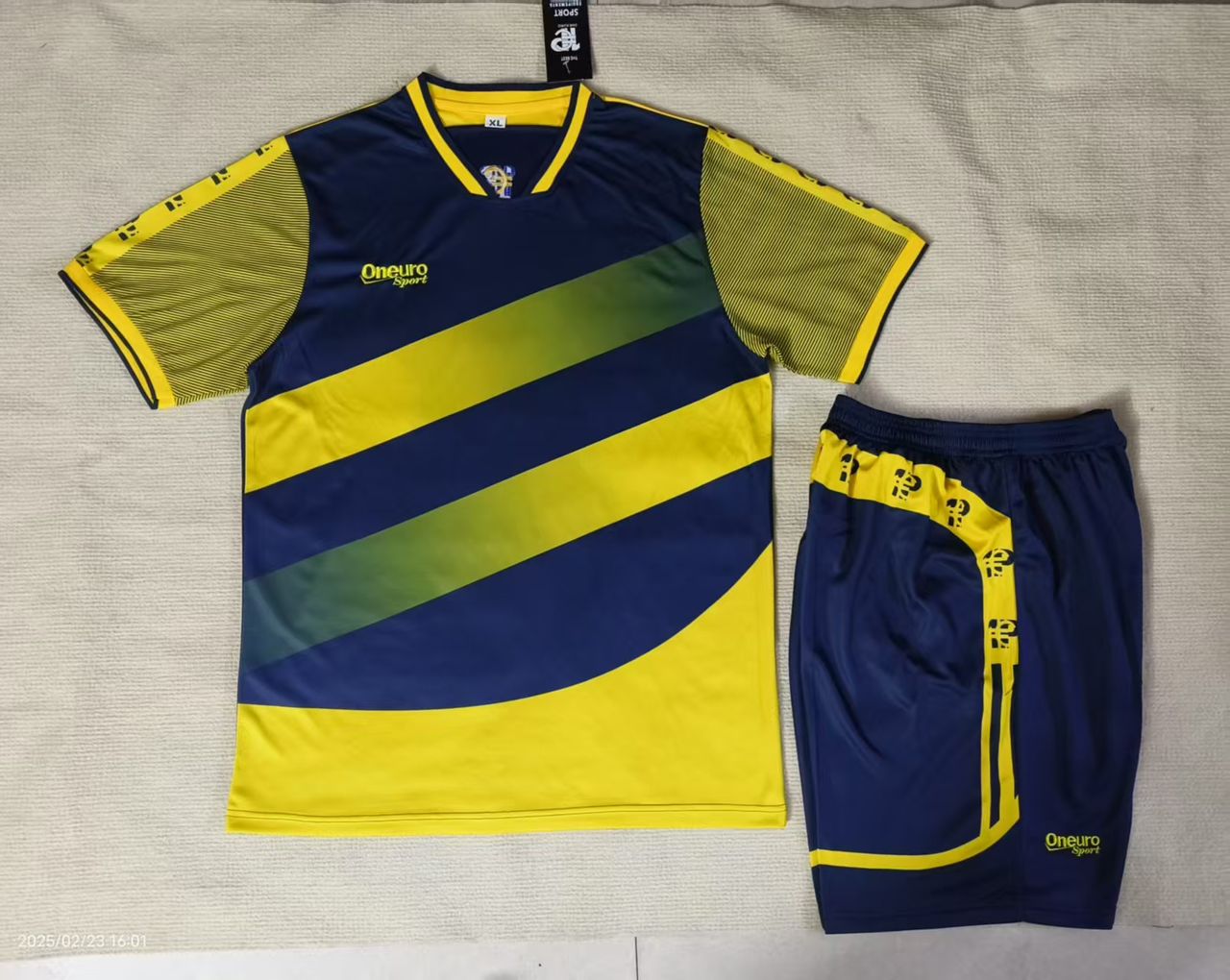 MAILLOT ONE EURO SPORT ENFANT GROSSE BANDE JAUNE BLEU NUIT