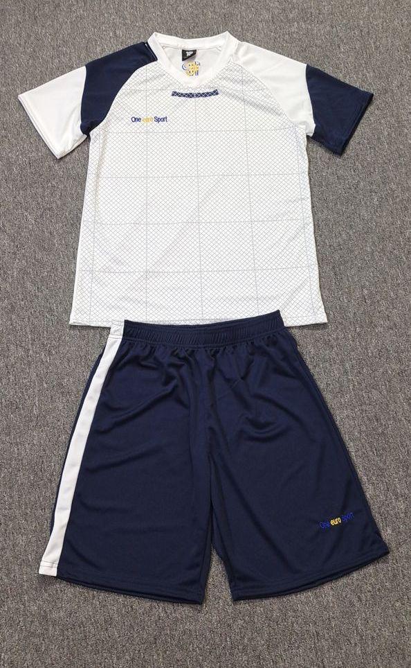 maillot one euro sport grillage  devant blanc short bleu nuit