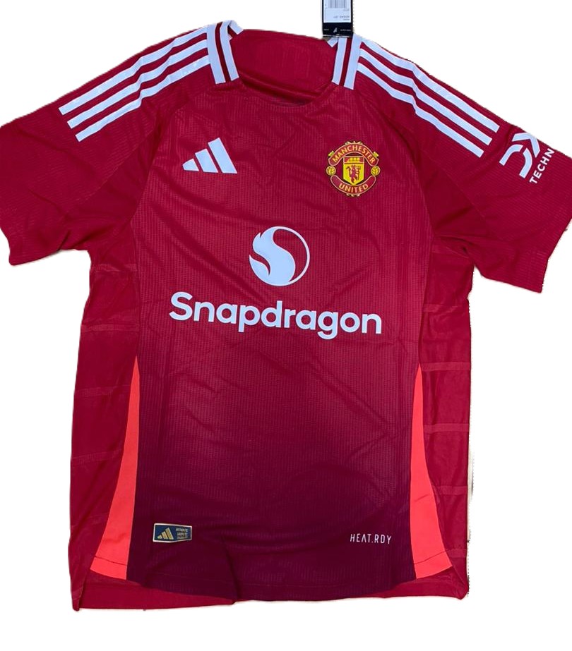   united FAN DOMICIL ROUGE  24
