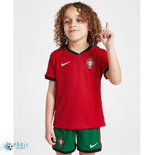 PORTUGAL ENFANT ROUGE
